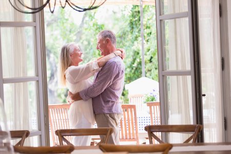 Výměnek nebo věcné břemeno dožití - co je výhodnější a pro koho?